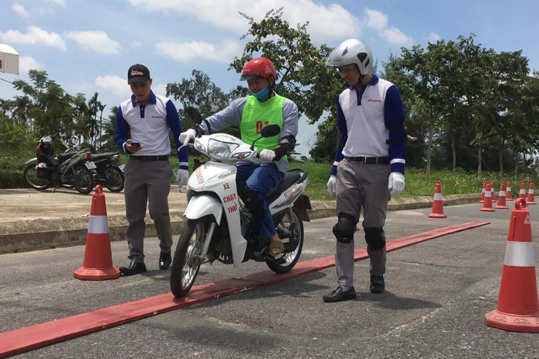 Tuyên truyền an toàn giao thông cho 250  nhân viên và công nhân, tại khu công nghiệp VSIP Hải Phòng